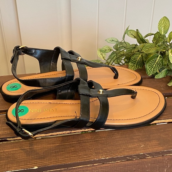 New! Cute Nine West Strappy Thong Style Sandals - Picture 6 of 10